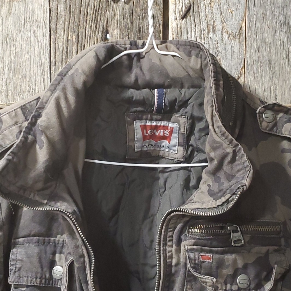 Levi's came jacket. - Picture 3 of 7